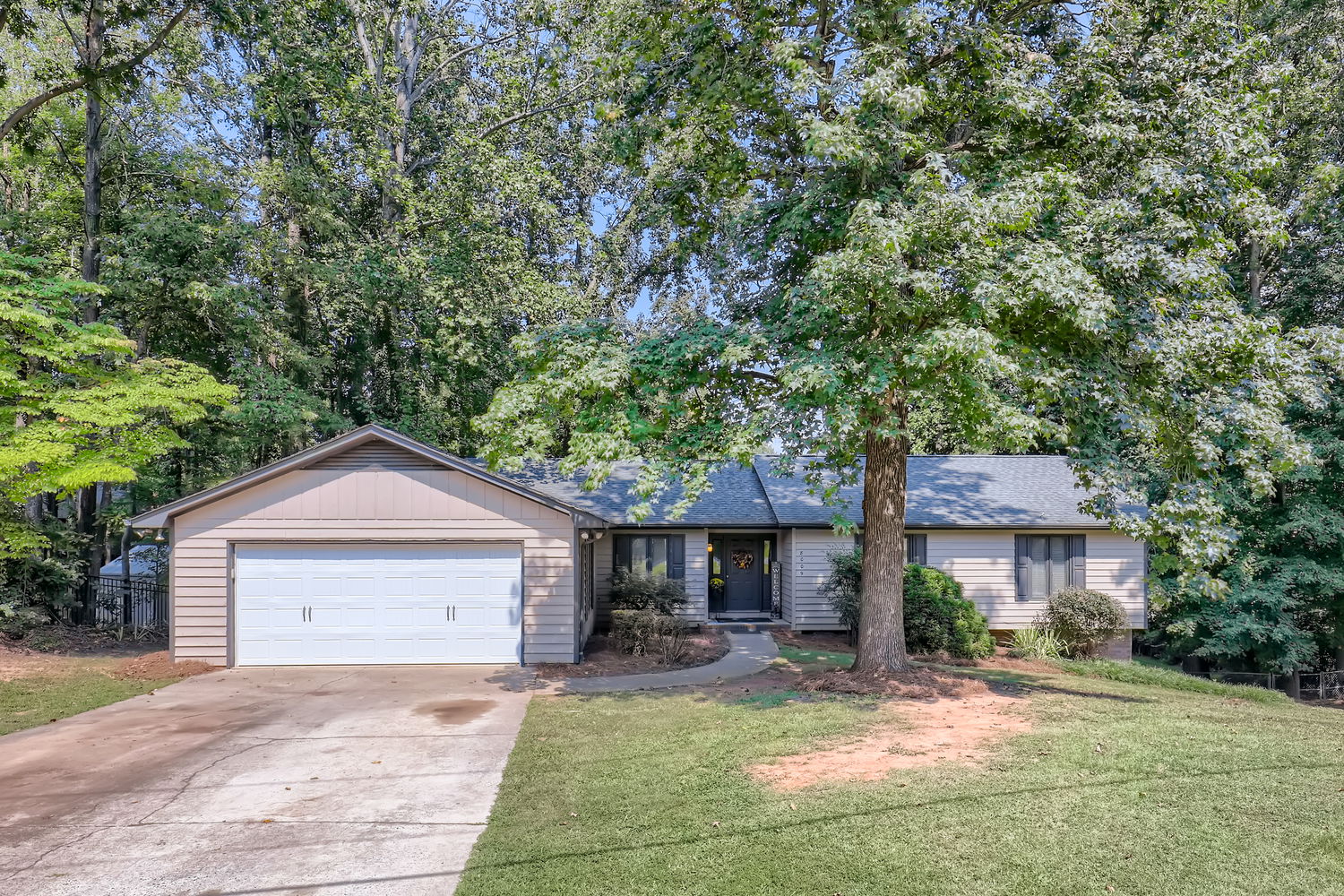 8009 Golf Course Drive, Denver, NC 28037 Real Estate Photography